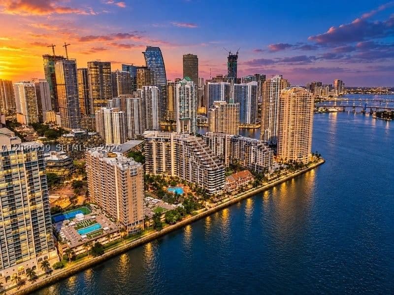1-bedroom Condo — 540 Brickell Key Dr #1603, Miami, FL 33131