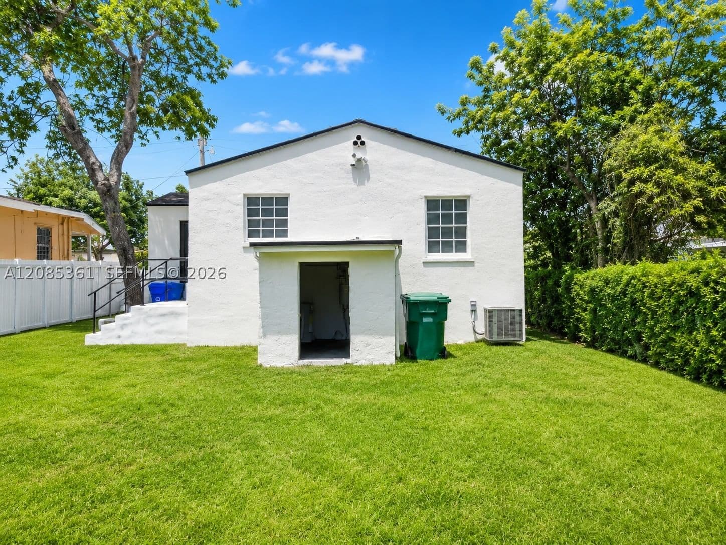 2+1 Müstakil ev — 1114 59th St, Miami, FL 33127