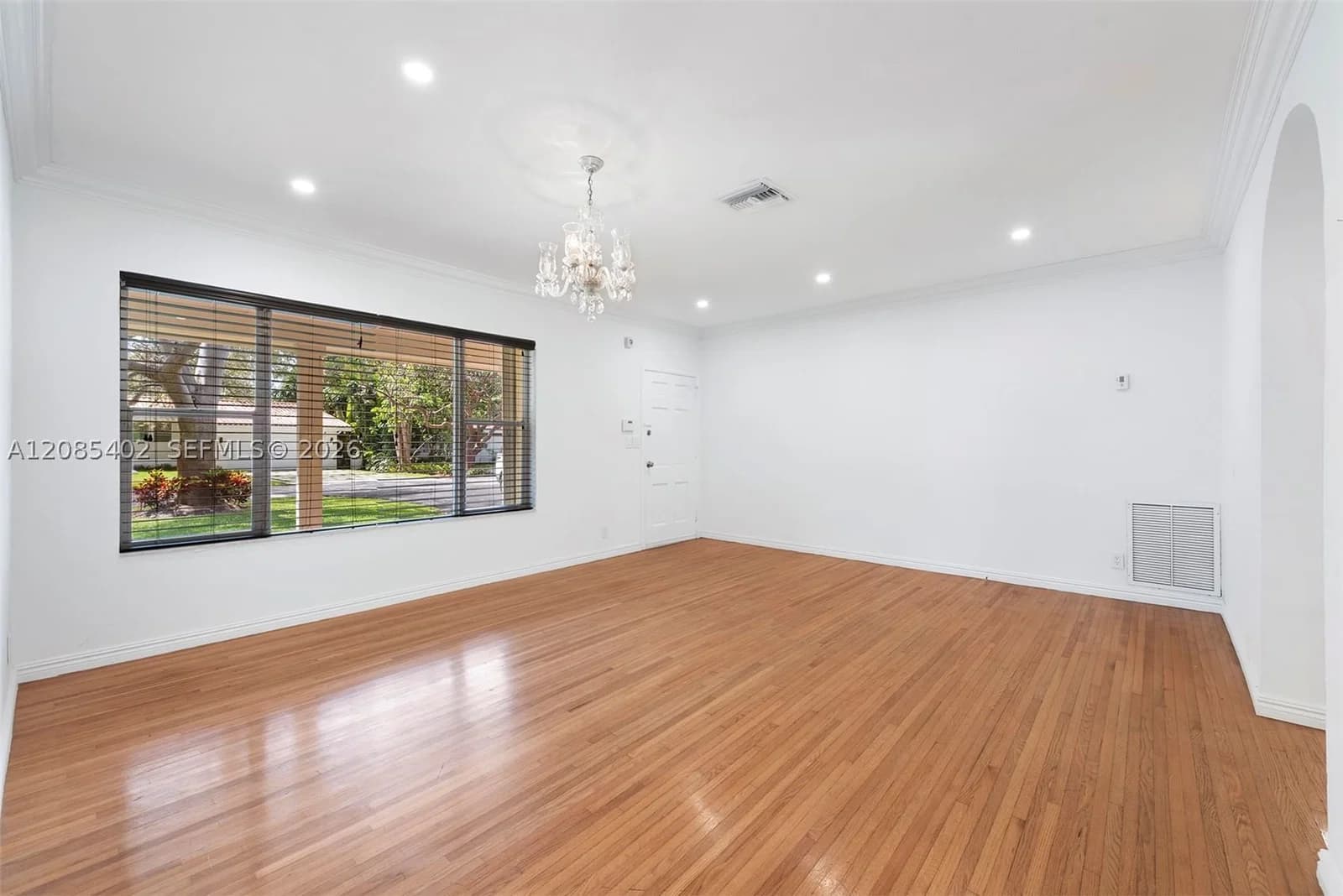 3+1 Müstakil ev — 921 Alava Ave, Coral Gables, FL 33146
