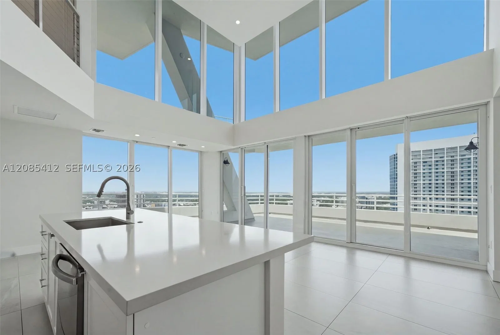 4+1 Daire — 555 34th St #PH4, Miami, FL 33137