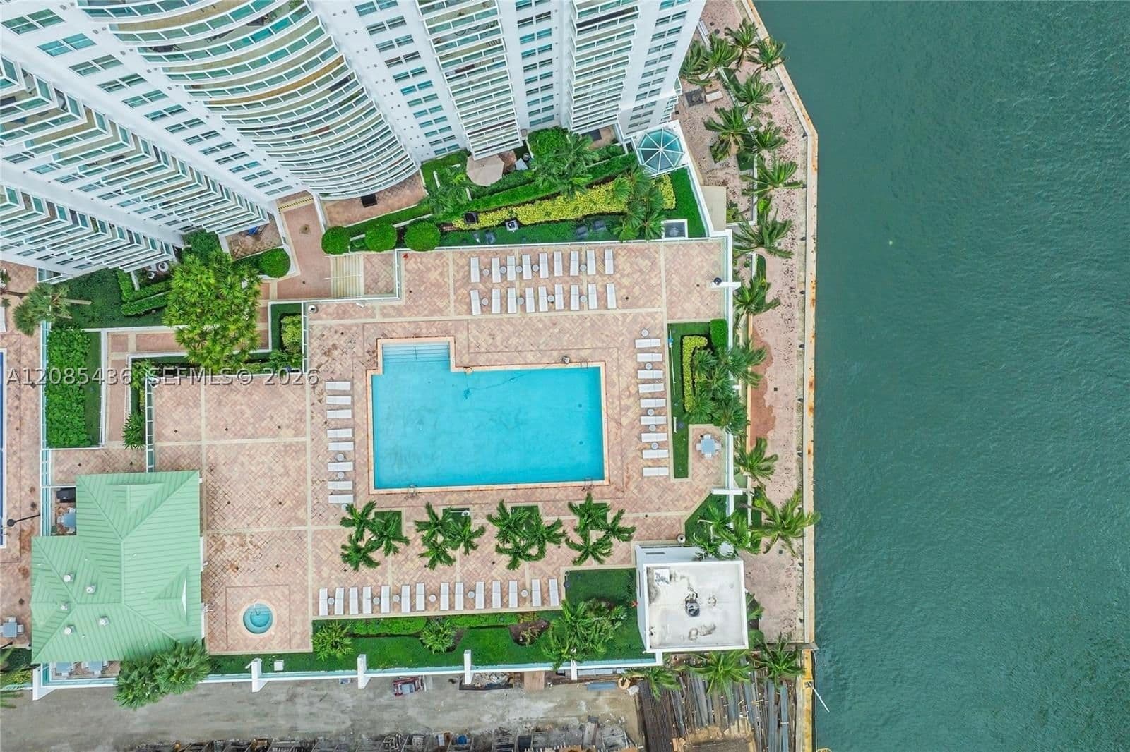2+1 Condo — 31 5th St #2808, Miami, FL 33131