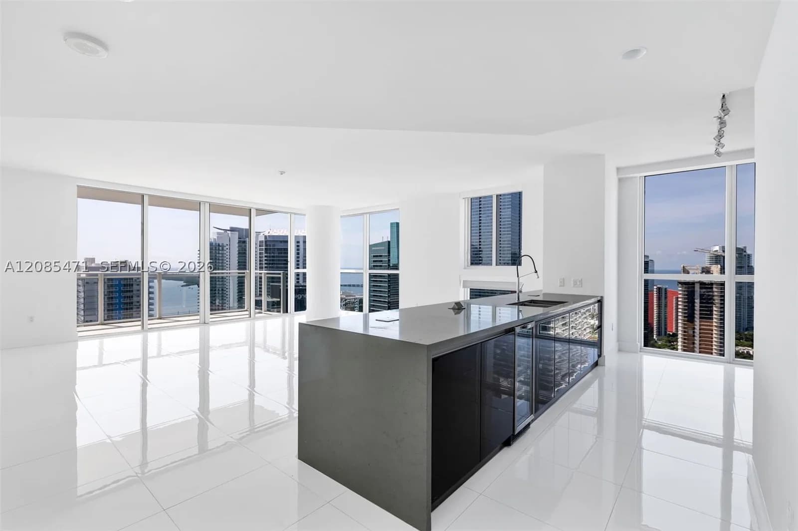 4+1 Condo — 1080 Brickell Ave #3900-3901, Miami, FL 33131