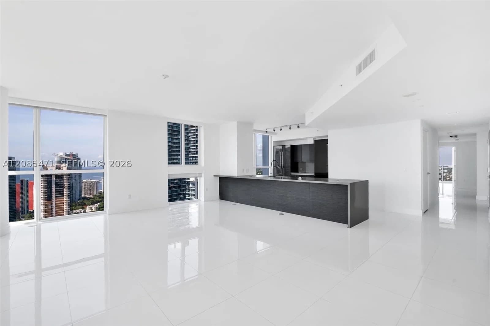 4+1 Condo — 1080 Brickell Ave #3900-3901, Miami, FL 33131