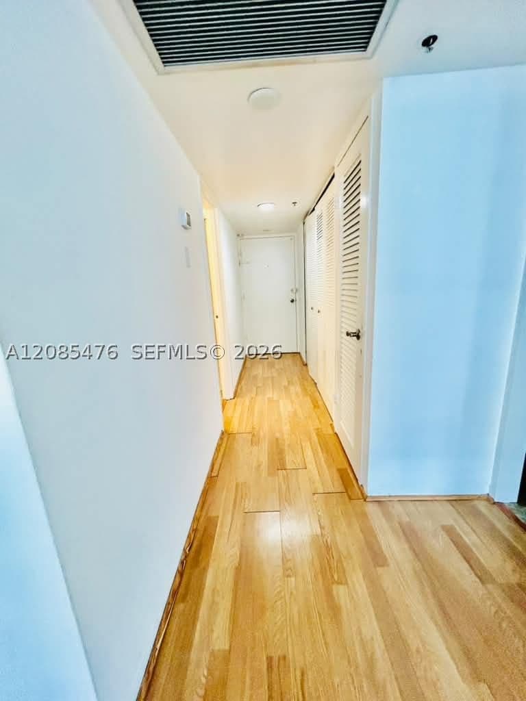 1-bedroom Condo — 100 Lincoln Rd #829, Miami Beach, FL 33139