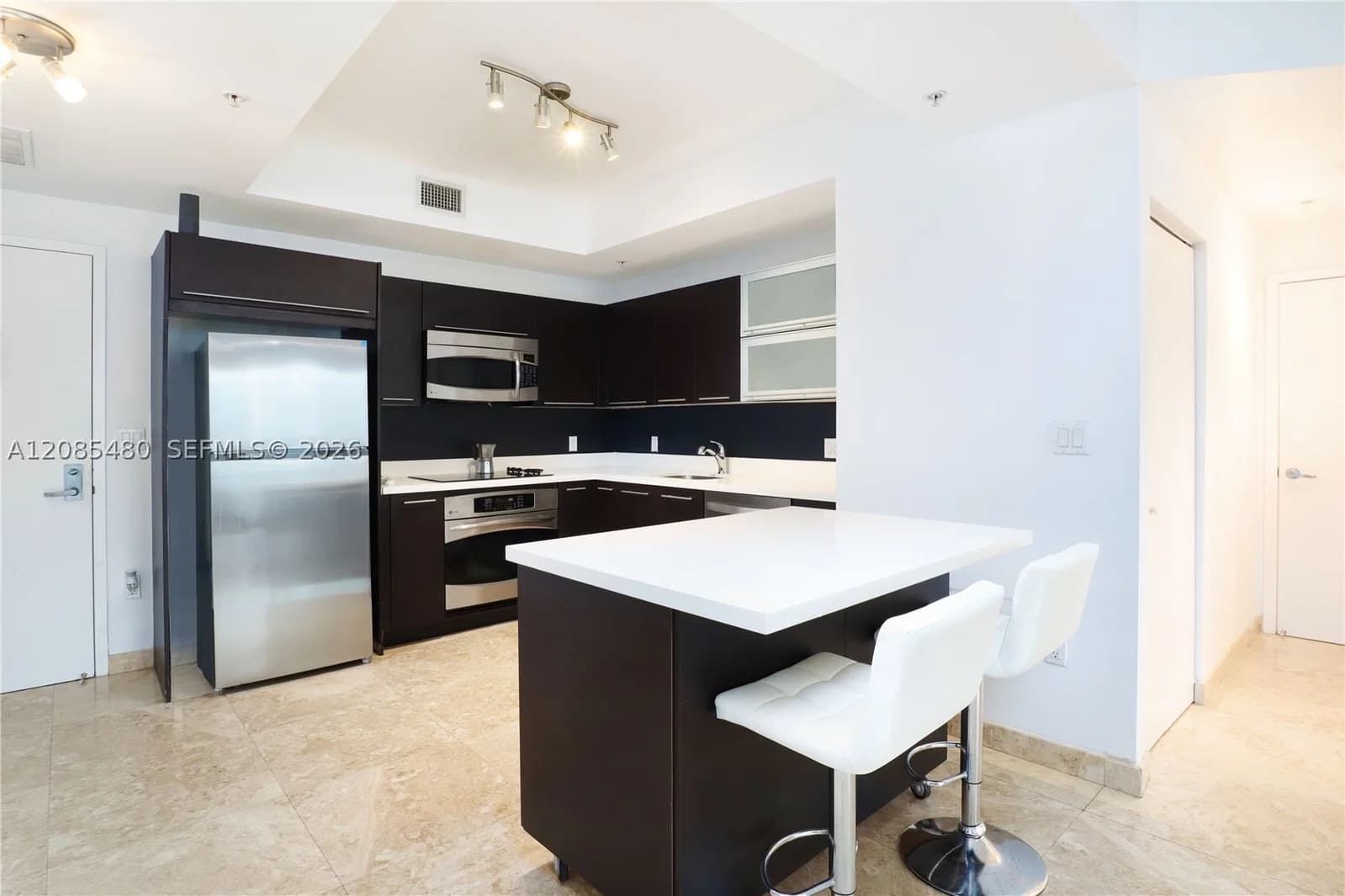 2-bedroom Condo — 90 3rd St #3002, Miami, FL 33130