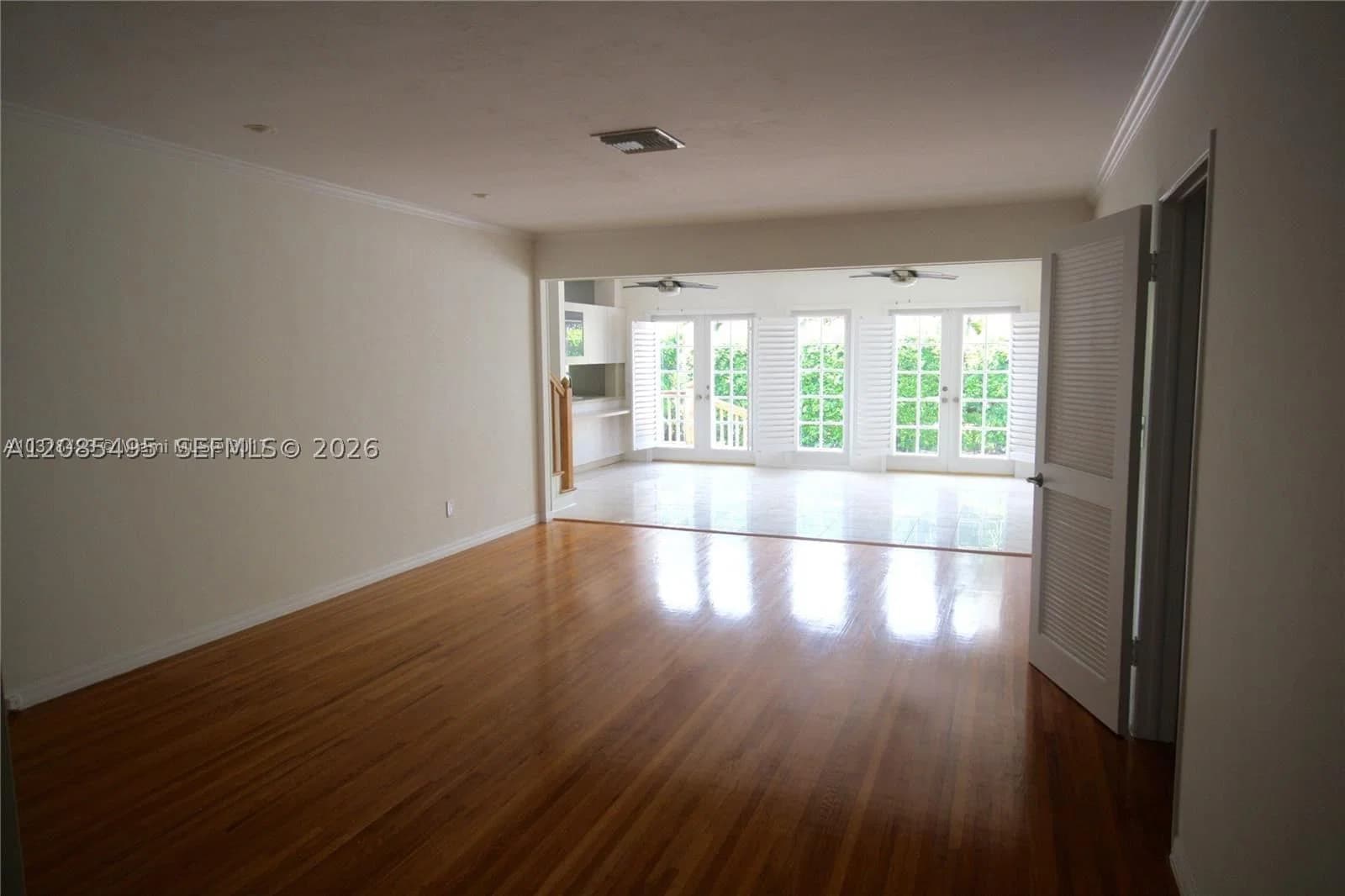 3+1 Müstakil ev — 609 Puerta Ave, Coral Gables, FL 33143