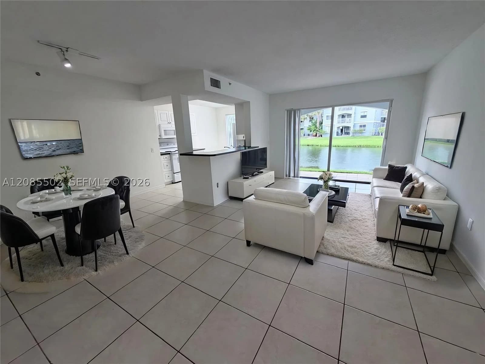 3+1 Condo — 9645 1st Ct #1-110, Pembroke Pines, FL 33024
