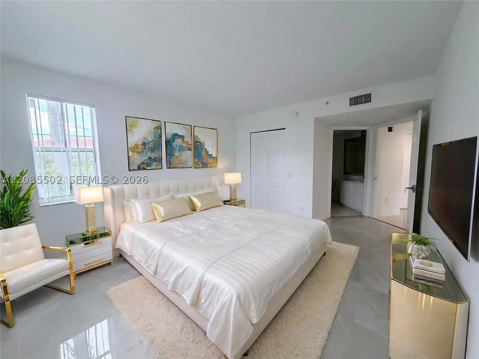 3+1 Condo — 9645 1st Ct #1-110, Pembroke Pines, FL 33024