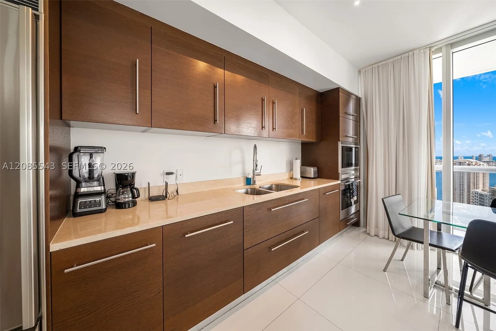 2+1 Condo — 485 Brickell Ave #4410, Miami, FL 33131