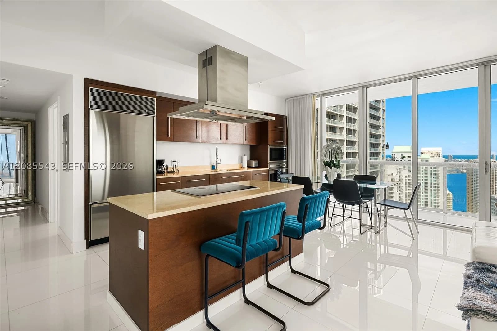 2+1 Condo — 485 Brickell Ave #4410, Miami, FL 33131