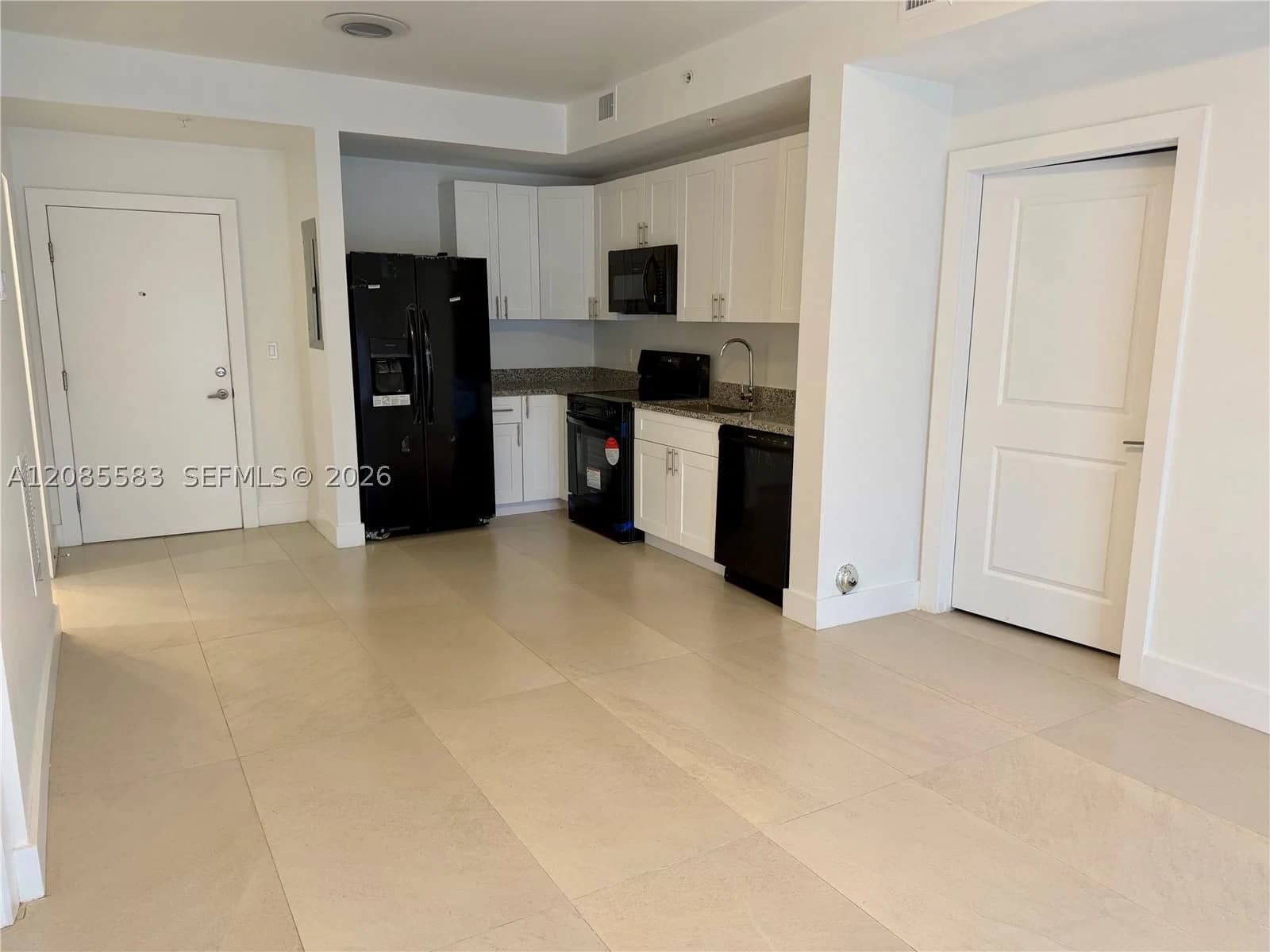 2+1 Mülk — 2641 24th Ct #301, Miami, FL 33142