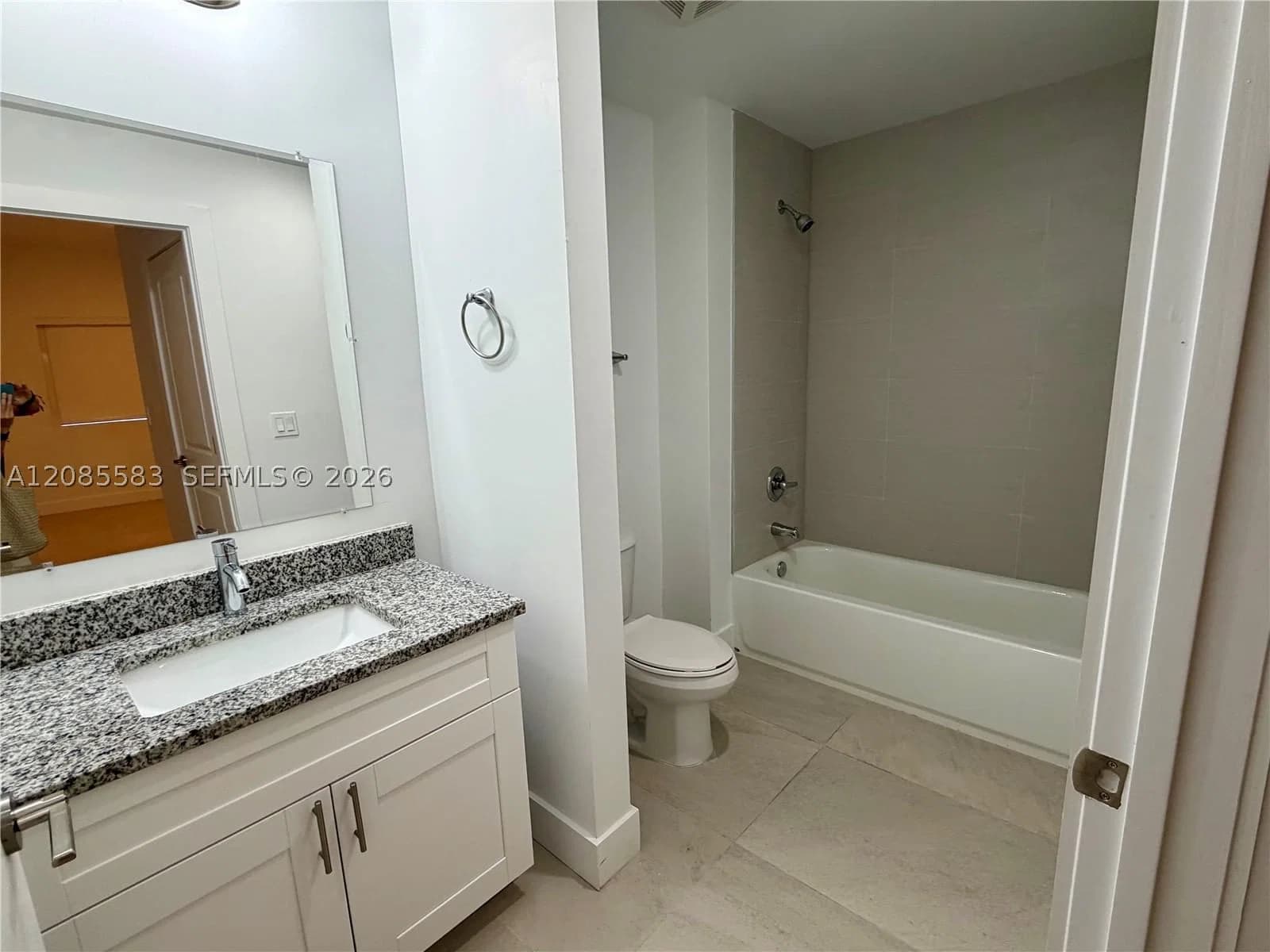 2+1 Mülk — 2641 24th Ct #301, Miami, FL 33142