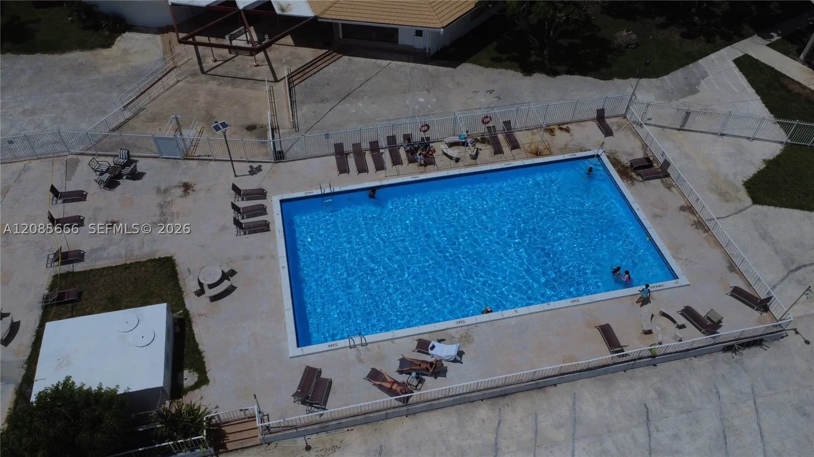 1+1 Condo — 1351 Miami Gardens Dr #422E, Miami, FL 33179