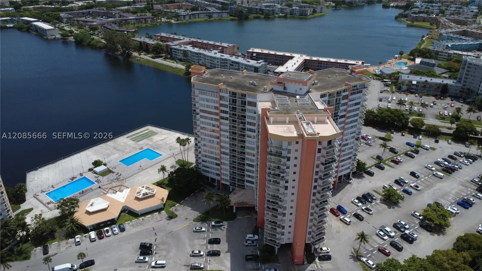 1+1 Condo — 1351 Miami Gardens Dr #422E, Miami, FL 33179
