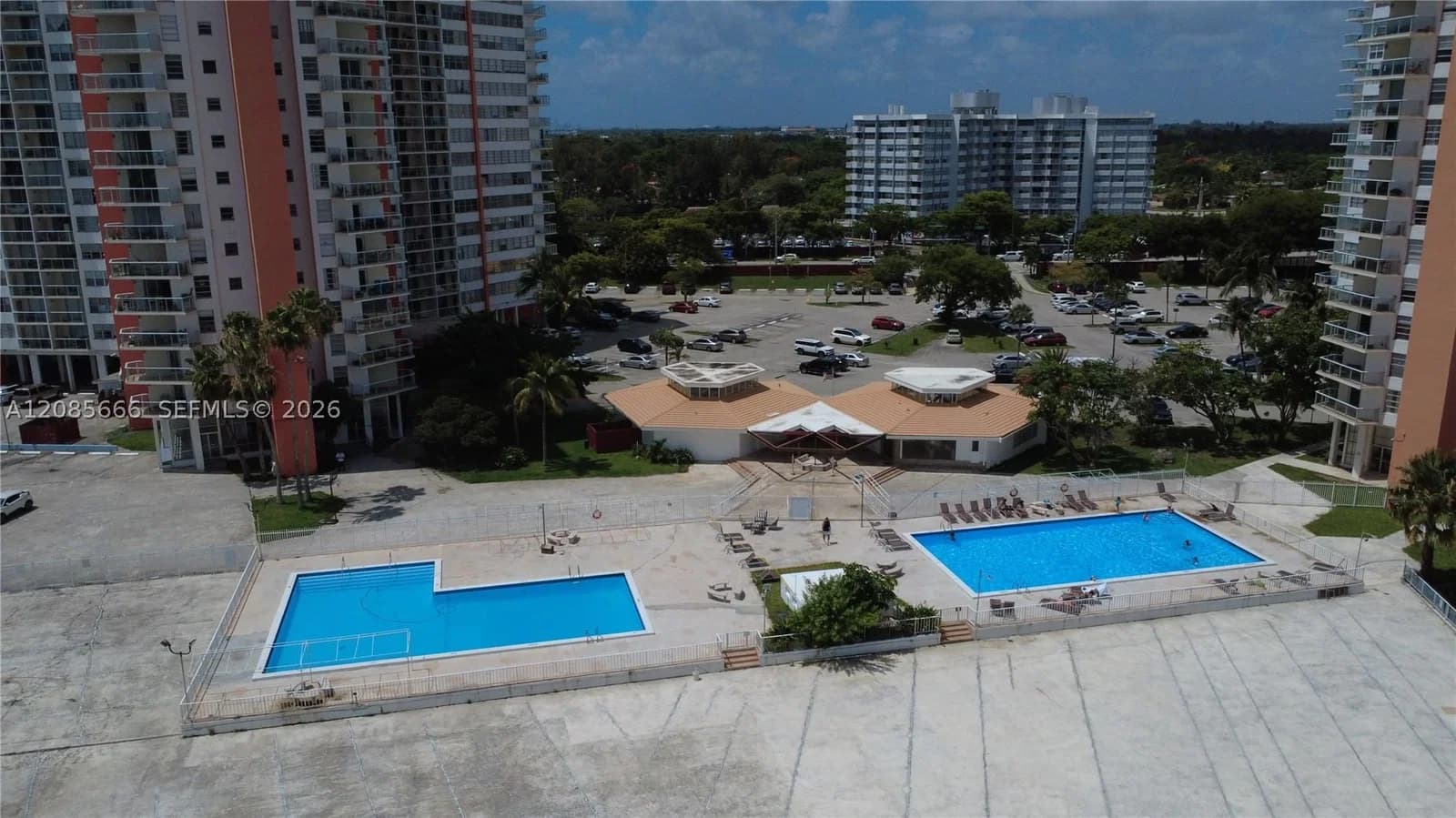 1+1 Condo — 1351 Miami Gardens Dr #422E, Miami, FL 33179