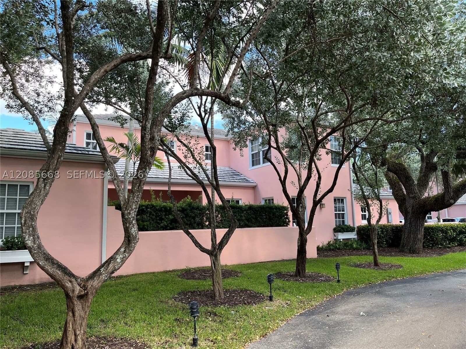 3+1 Townhouse — 570 Loretto Ave #10, Coral Gables, FL 33146