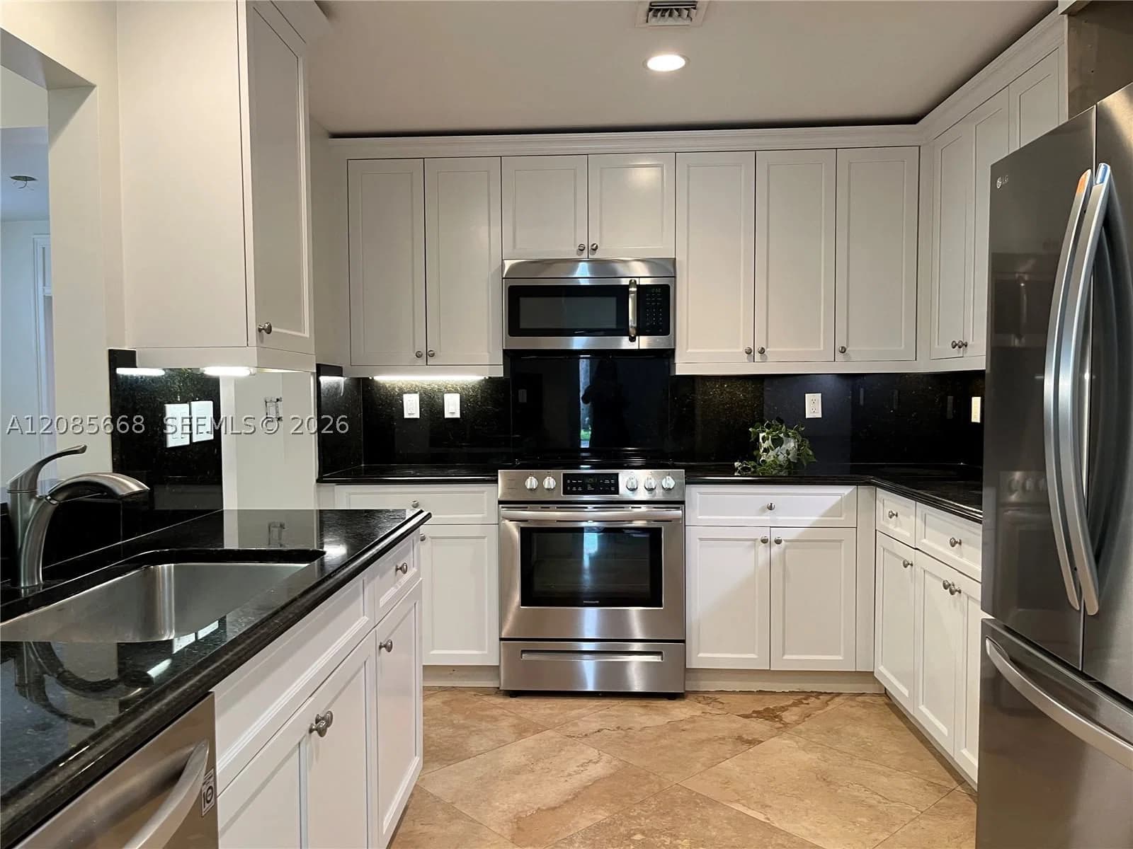 3+1 Townhouse — 570 Loretto Ave #10, Coral Gables, FL 33146