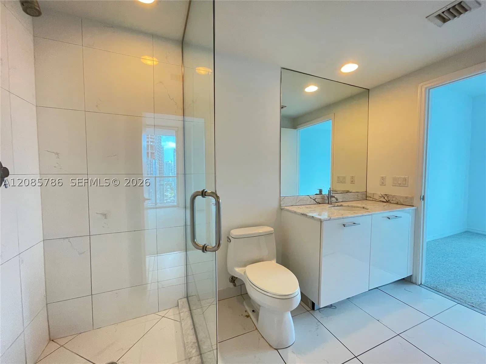 2+1 Condo — 55 6th St #2702, Miami, FL 33131