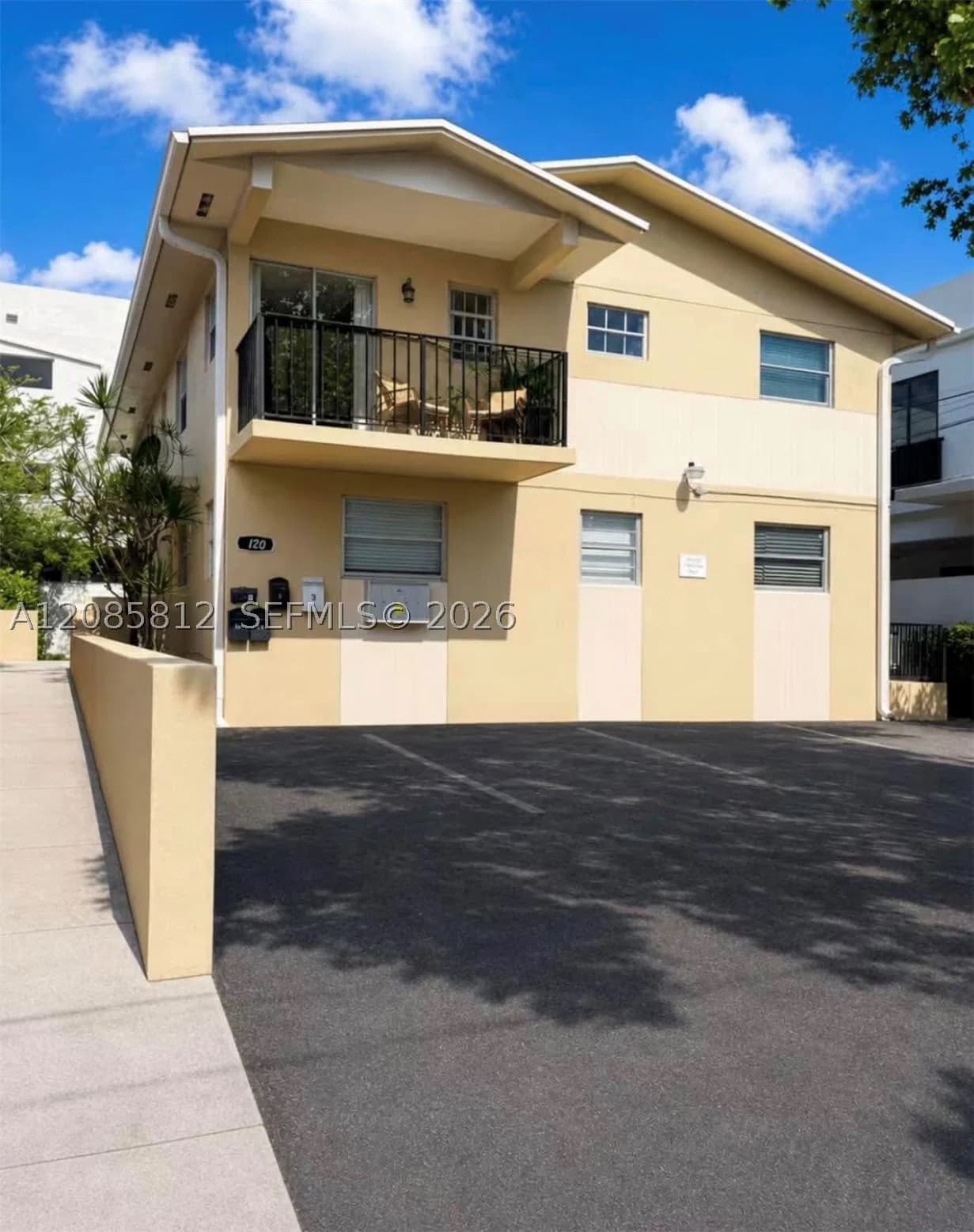 2+1 Mülk — 120 10th Ave #1, Miami, FL 33128