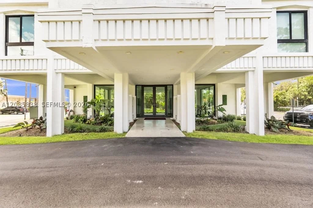 2+1 Daire — 1600 Bayshore Ln #4C, Miami, FL 33133