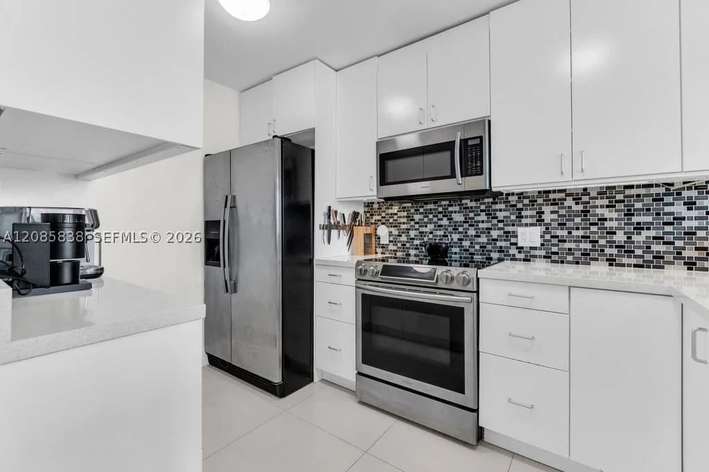 2+1 Daire — 1600 Bayshore Ln #4C, Miami, FL 33133