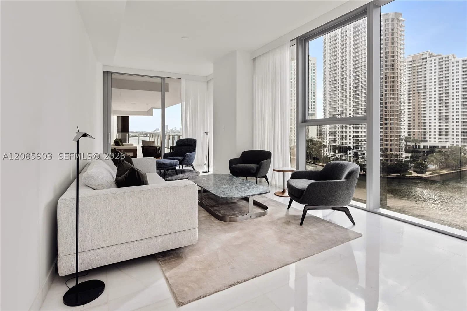 2+1 Condo — 300 Biscayne Blvd Way #1404W, Miami, FL 33131
