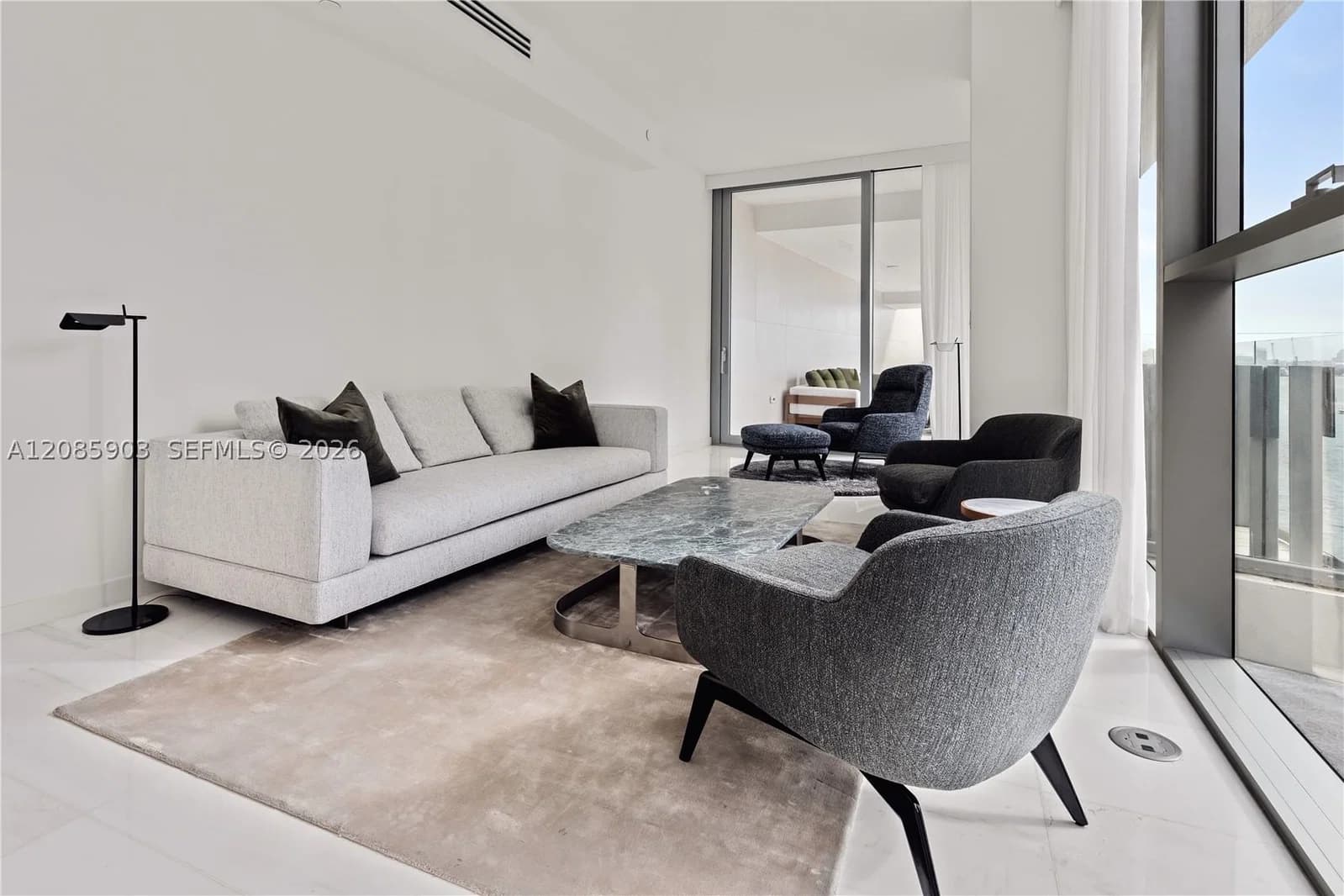 2+1 Condo — 300 Biscayne Blvd Way #1404W, Miami, FL 33131