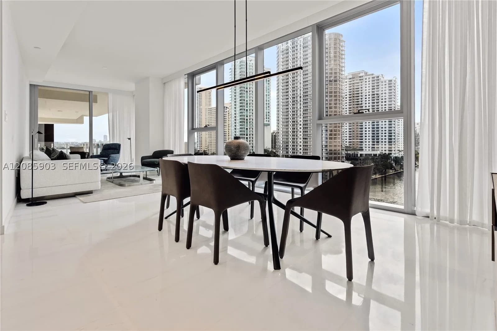 2+1 Condo — 300 Biscayne Blvd Way #1404W, Miami, FL 33131