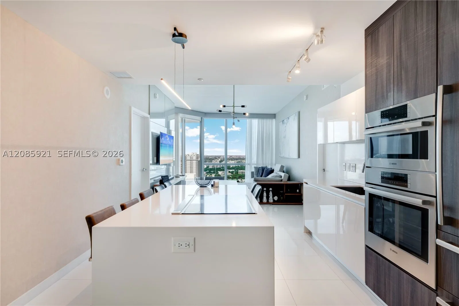 2+1 Condo — 851 1st Ave #3408, Miami, FL 33132