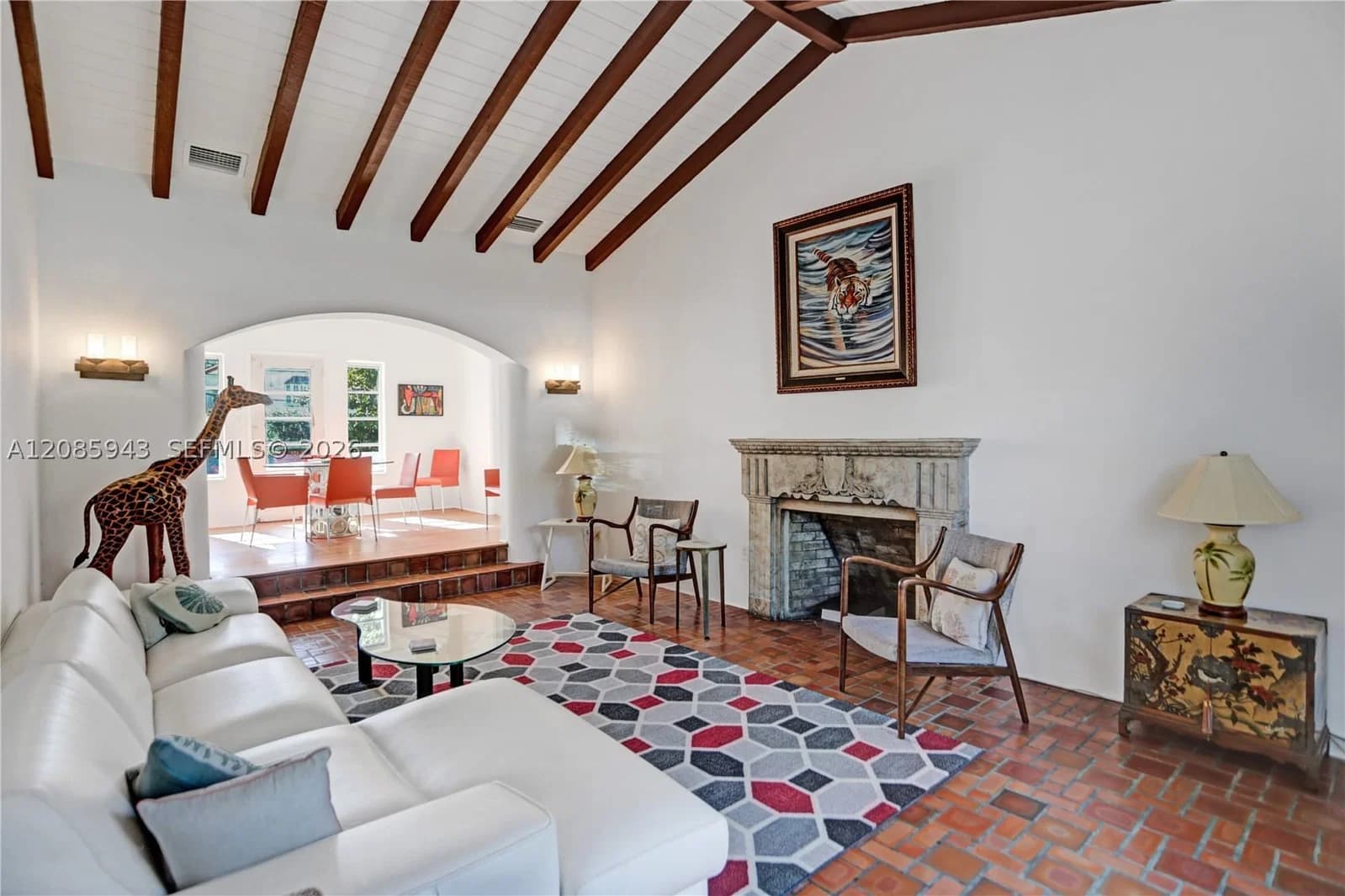 2+1 Müstakil ev — 2214 Segovia Cir, Coral Gables, FL 33134