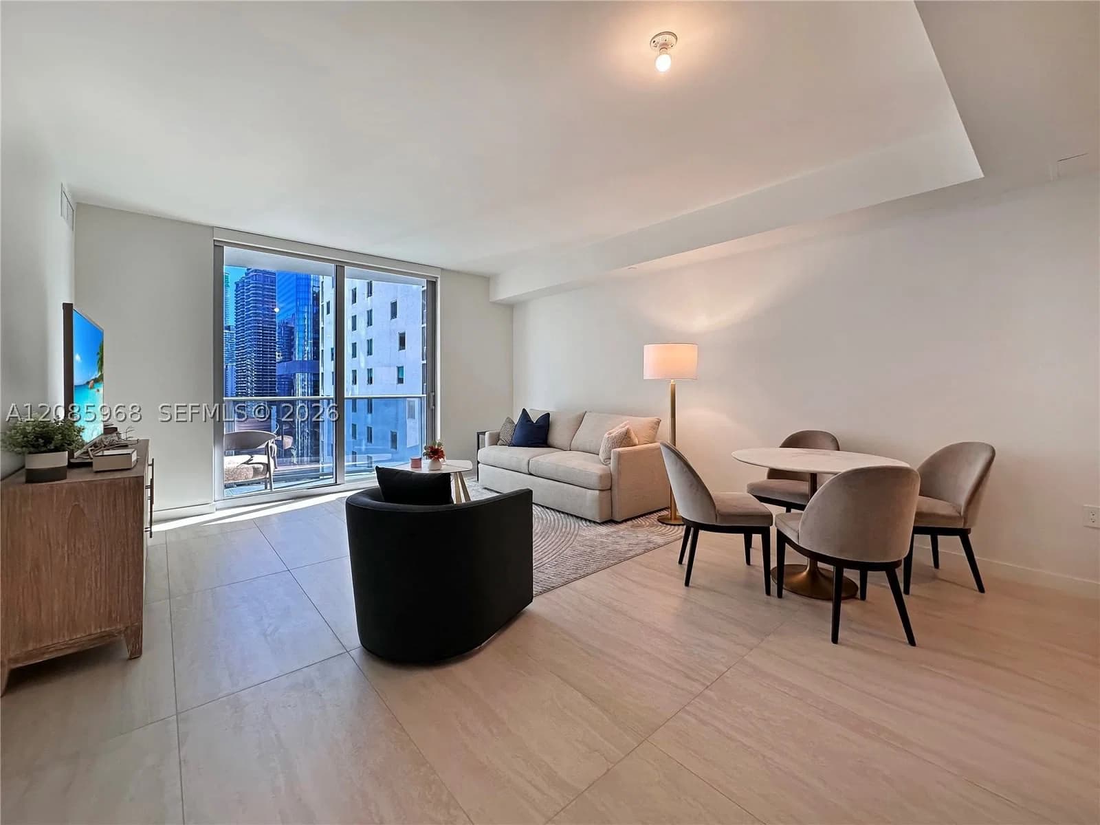 1+1 Condo — 77 5th St #2814, Miami, FL 33131