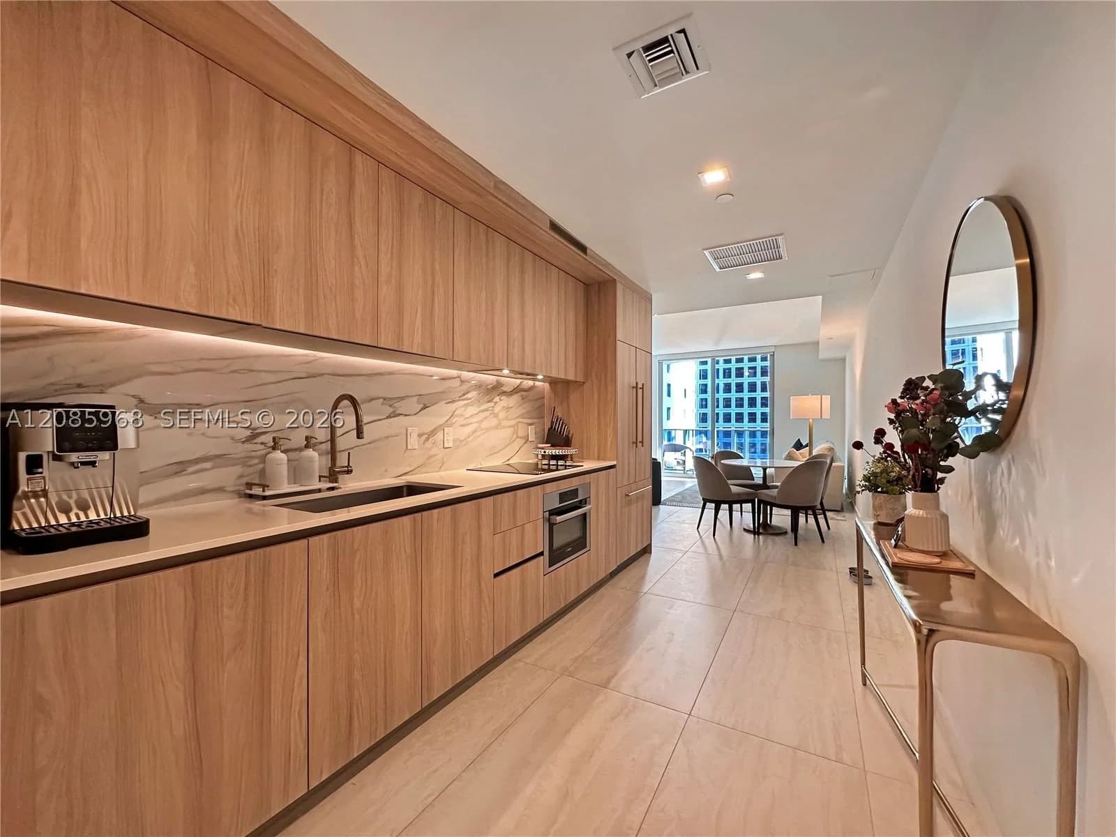 1+1 Condo — 77 5th St #2814, Miami, FL 33131