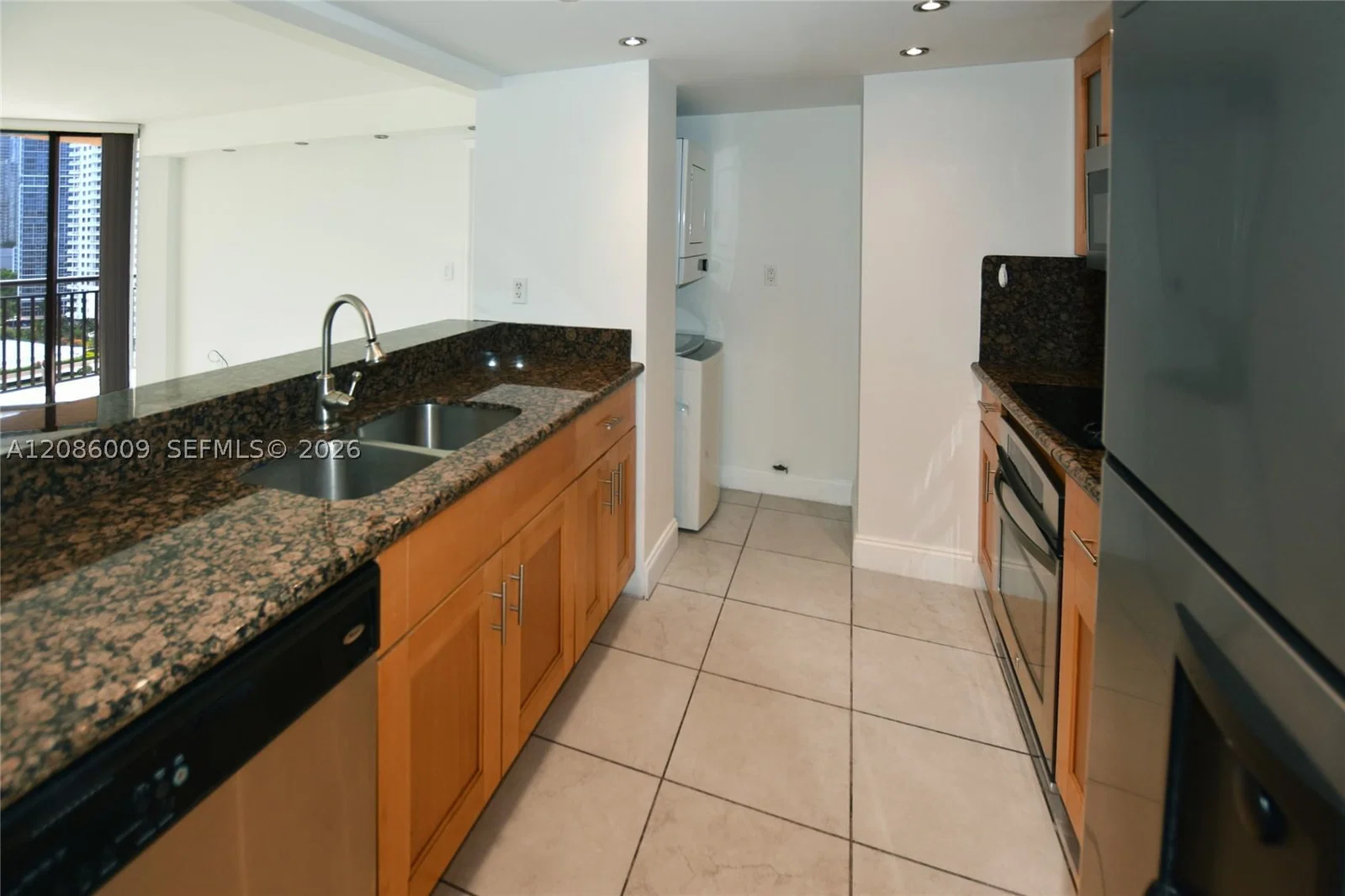2+1 Condo — 540 BRICKELL KEY DR #1511, Miami, FL 33131