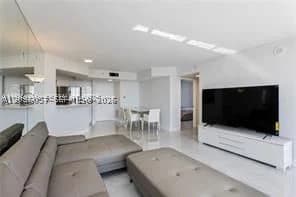 2+1 Condo — 1800 Sunset Harbour Dr #2215, Miami Beach, FL 33139