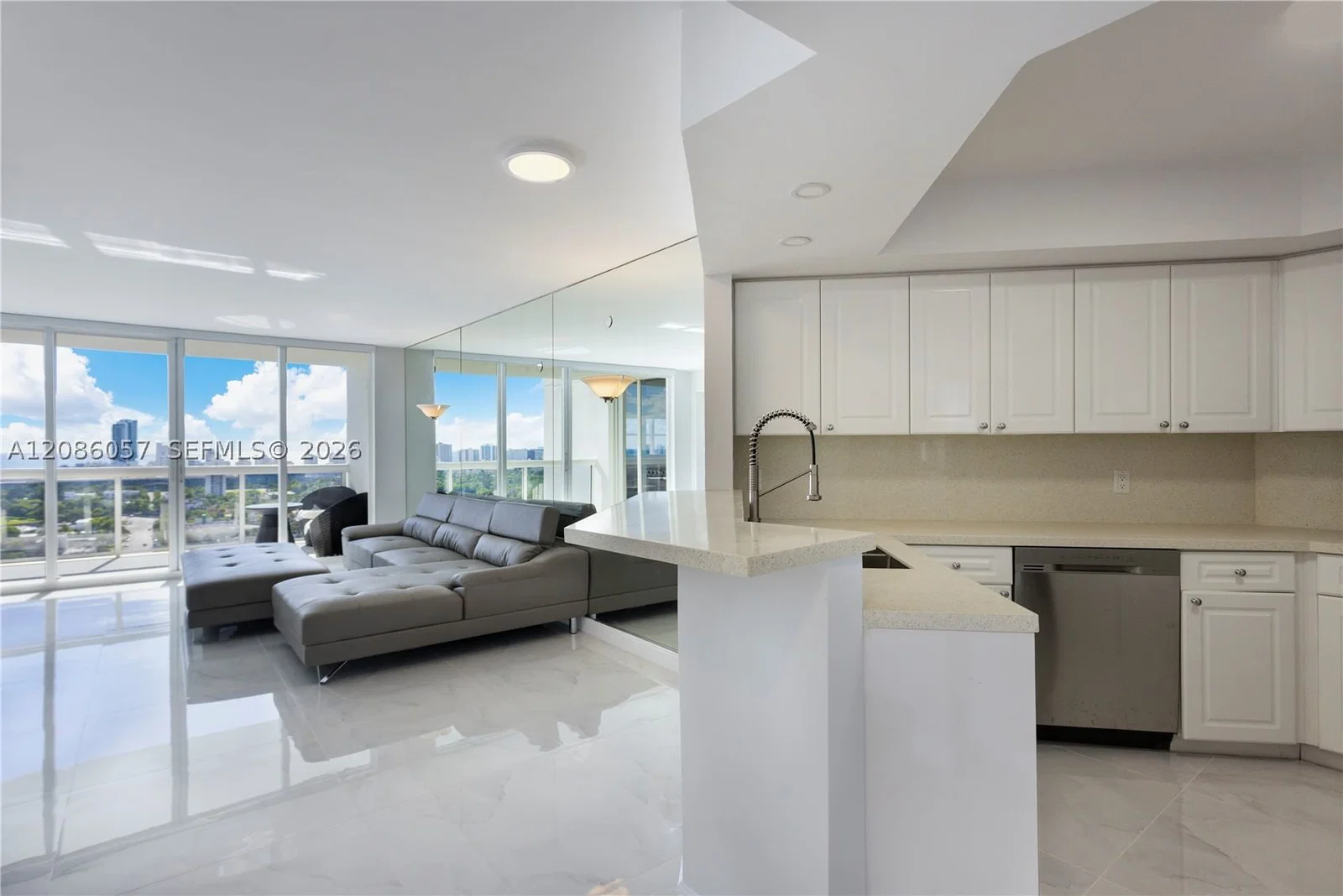 2+1 Condo — 1800 Sunset Harbour Dr #2215, Miami Beach, FL 33139