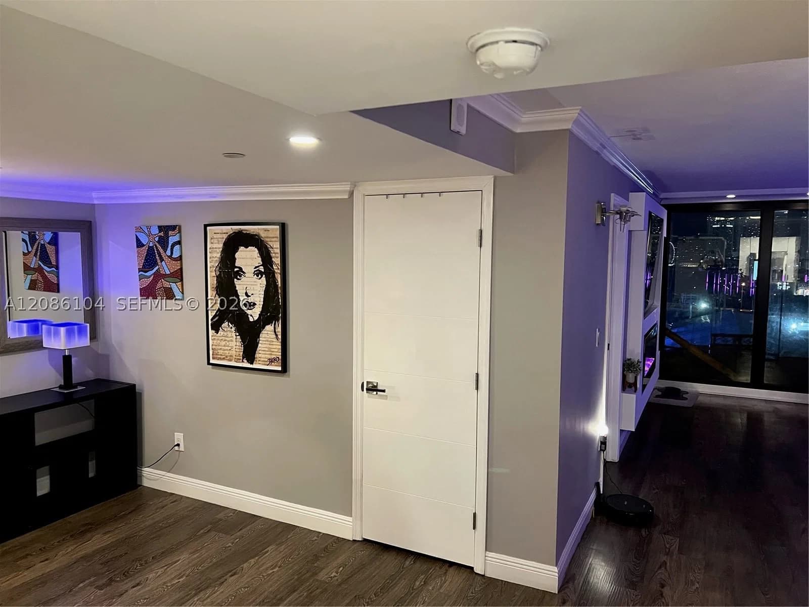 1+1 Condo — 555 15th St #12J, Miami, FL 33132