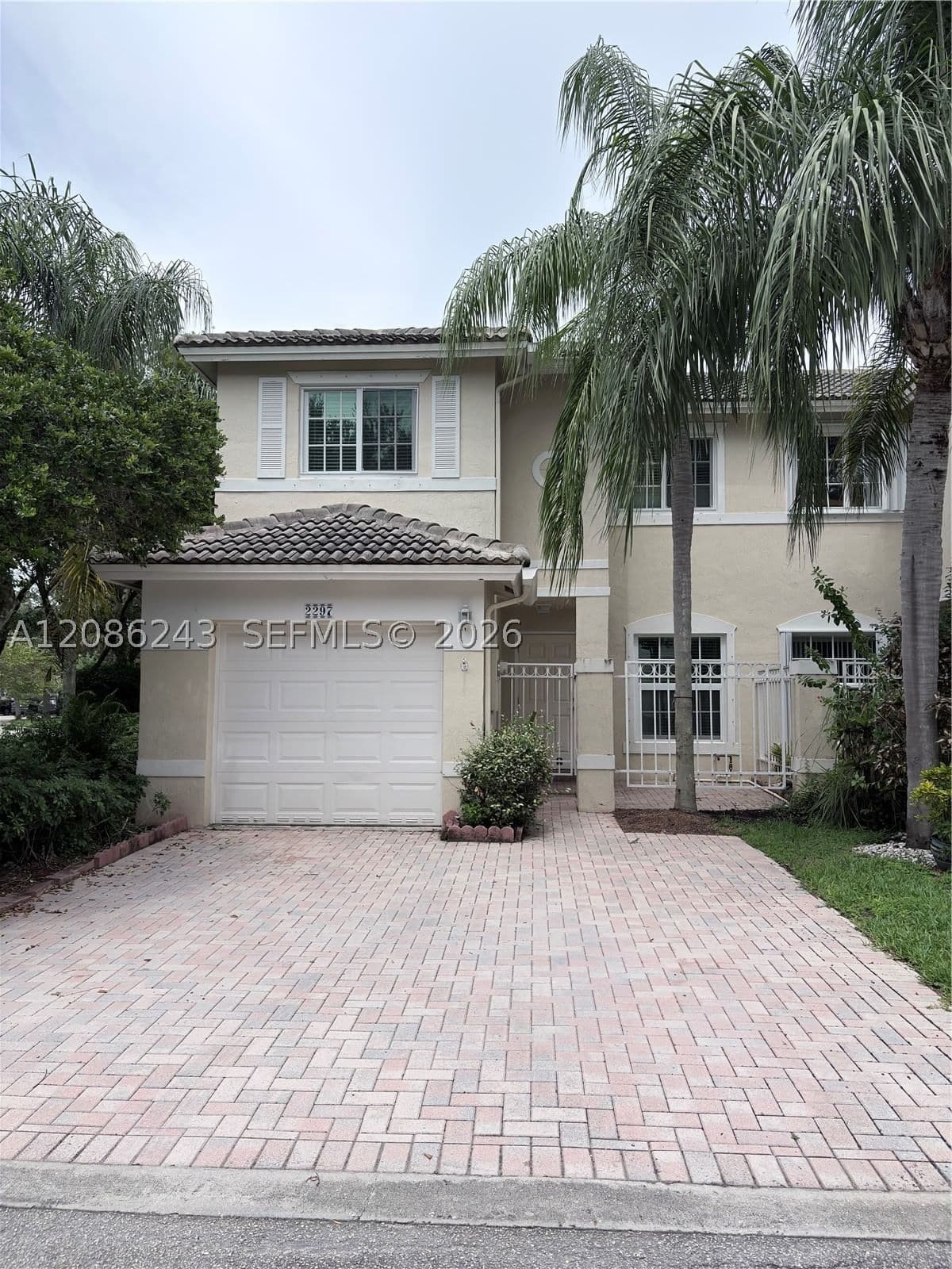 3-bedroom Townhouse — 2297 171st Ter, Pembroke Pines, FL 33028