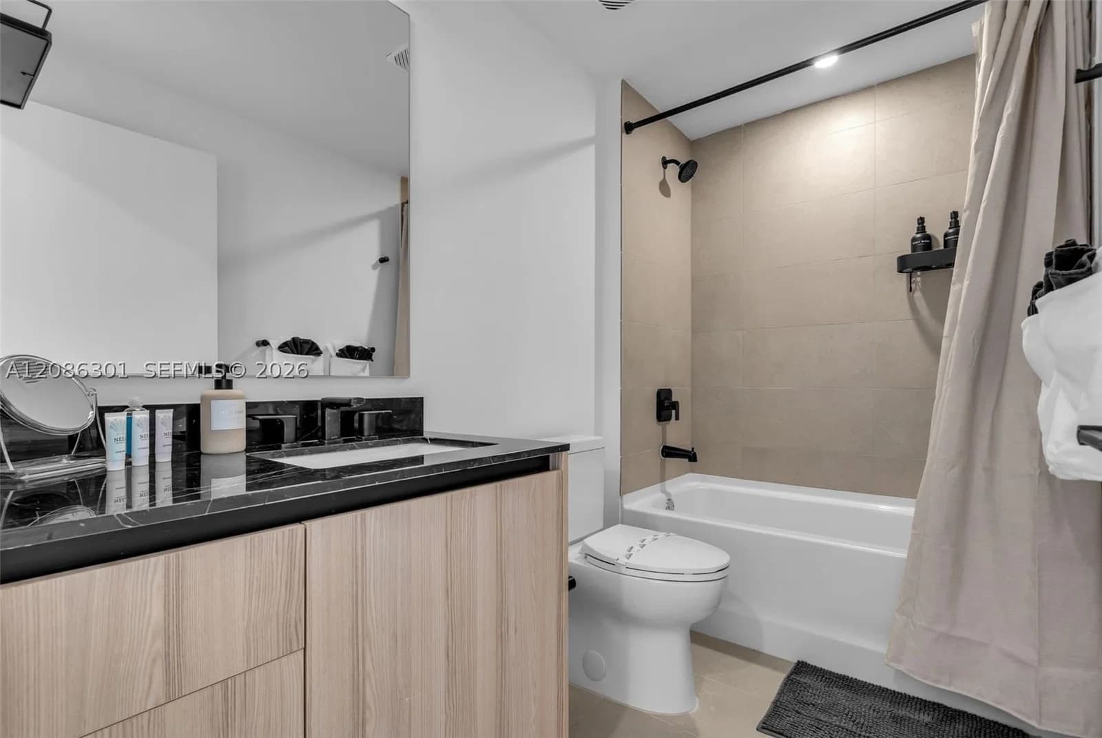 2+1 Condo — 225 Miami Ave #3501, Miami, FL 33128