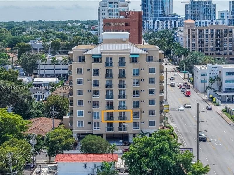 1+1 Condo — 2501 Douglas Rd #202, Miami, FL 33133