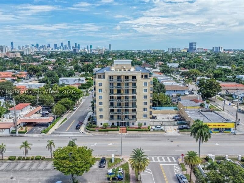1+1 Condo — 2501 Douglas Rd #202, Miami, FL 33133