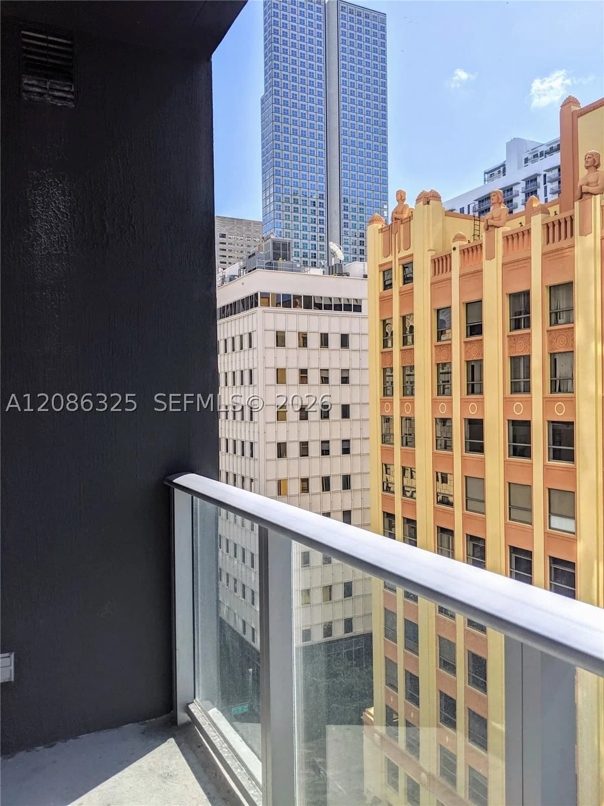 Condo — 151 1st #1007, Miami, FL 33131