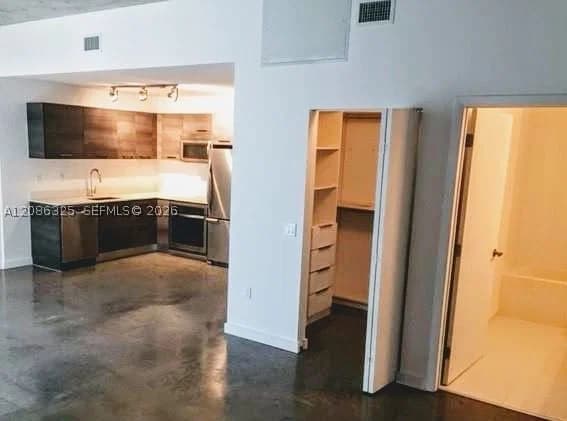 Condo — 151 1st #1007, Miami, FL 33131