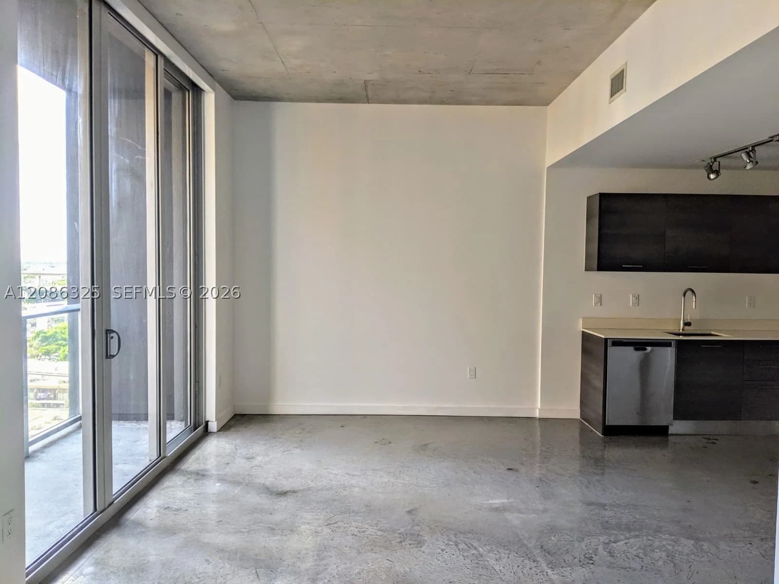 Condo — 151 1st #1007, Miami, FL 33131