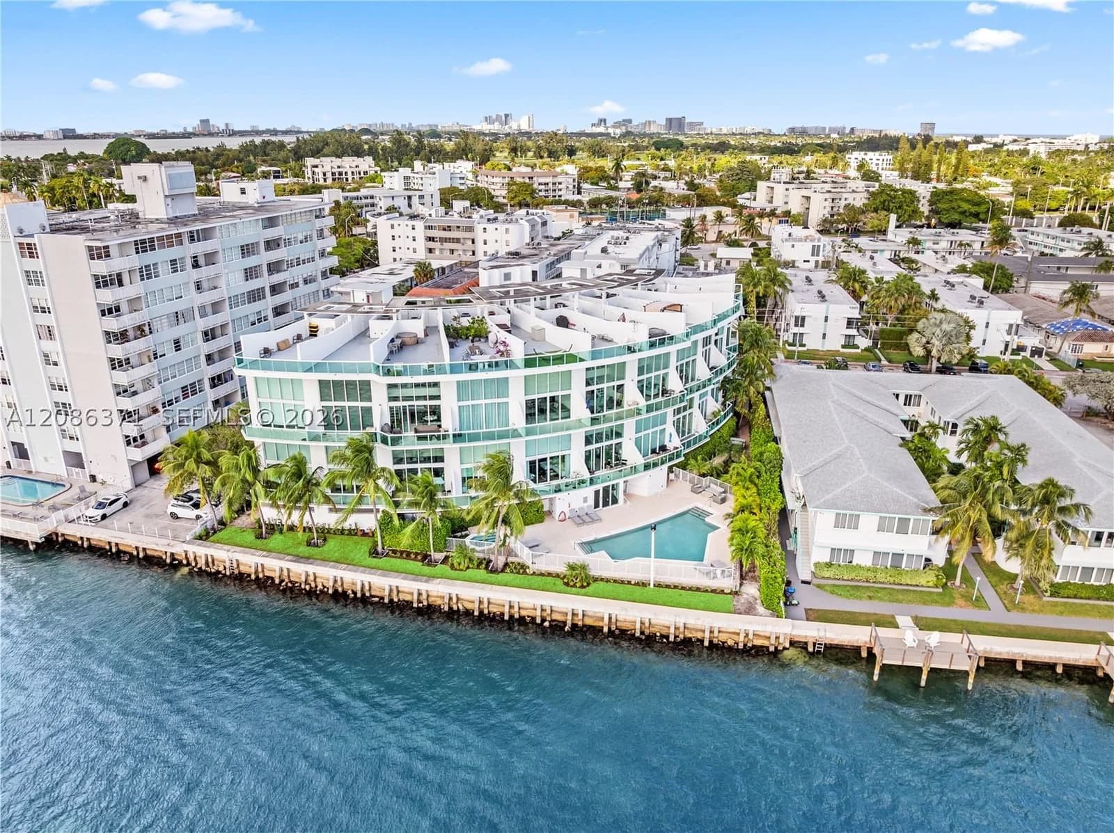 2+1 Condo — 2000 Bay Dr #204, Miami Beach, FL 33141