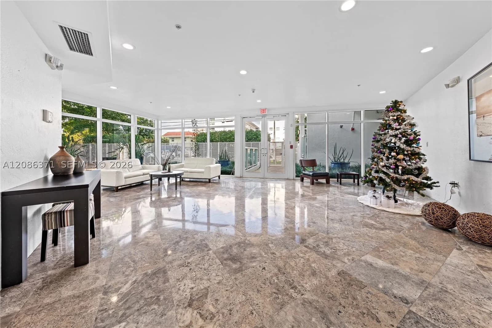 2+1 Condo — 2000 Bay Dr #204, Miami Beach, FL 33141