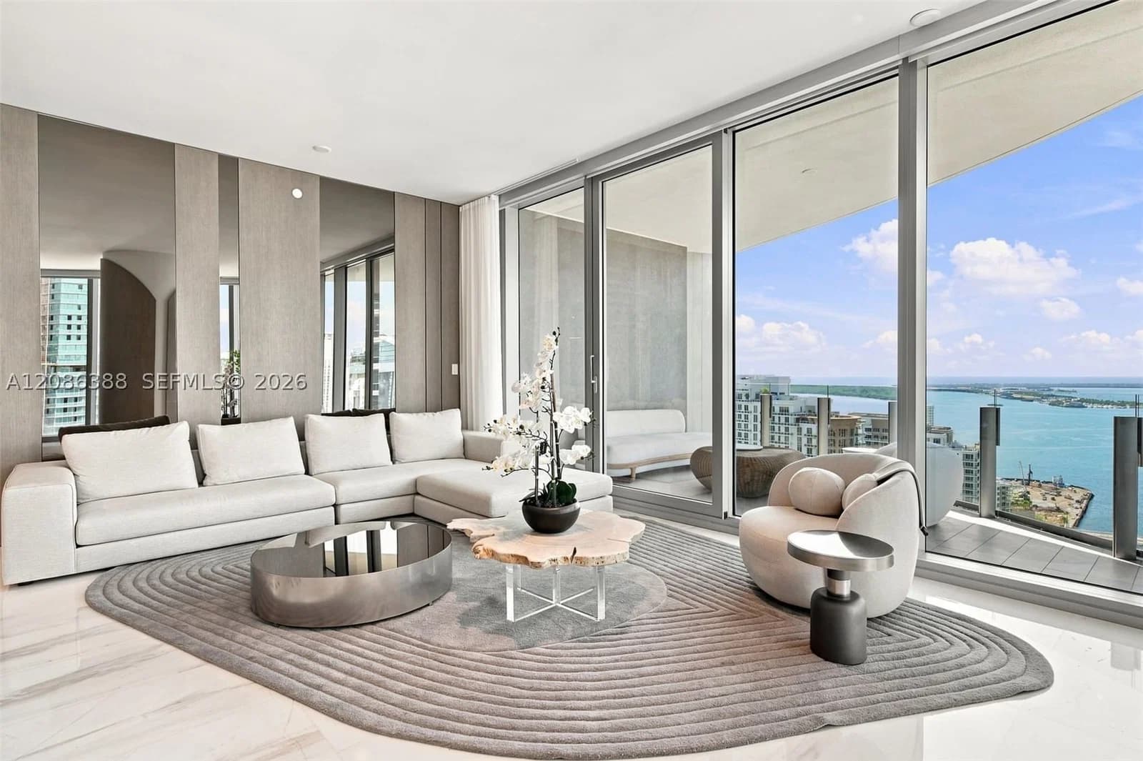 3+1 Condo — 300 Biscayne Blvd Way #3807, Miami, FL 33131
