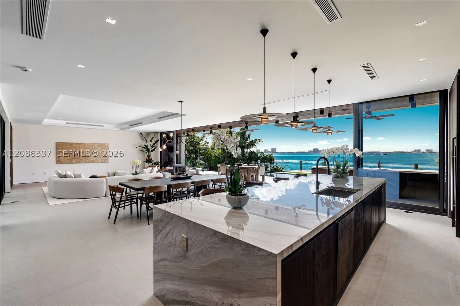 6-bedroom Single-Family Home — 857 Shore Dr, Miami Beach, FL 33141