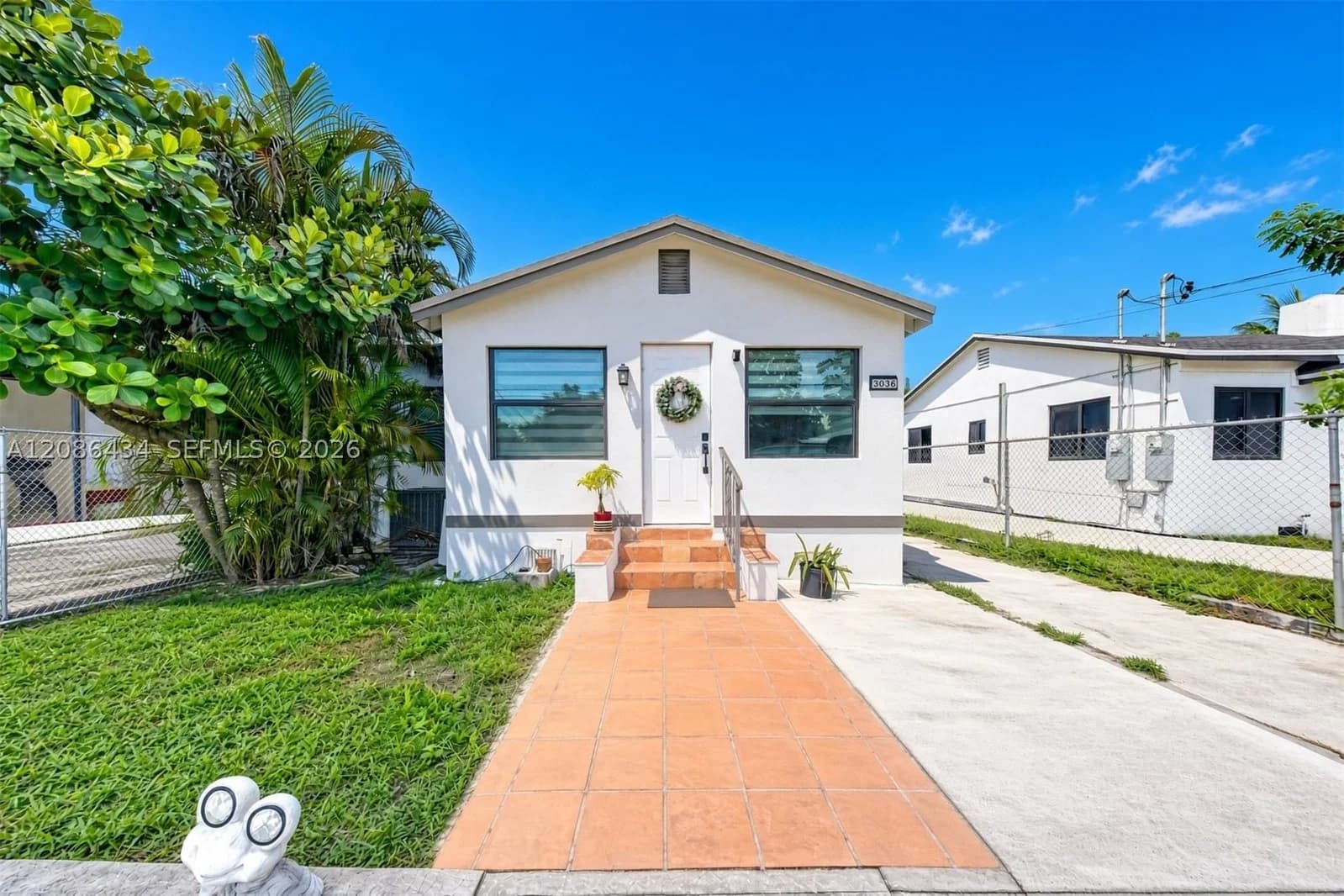 3+1 Müstakil ev — 3036 13th Ave, Miami, FL 33142