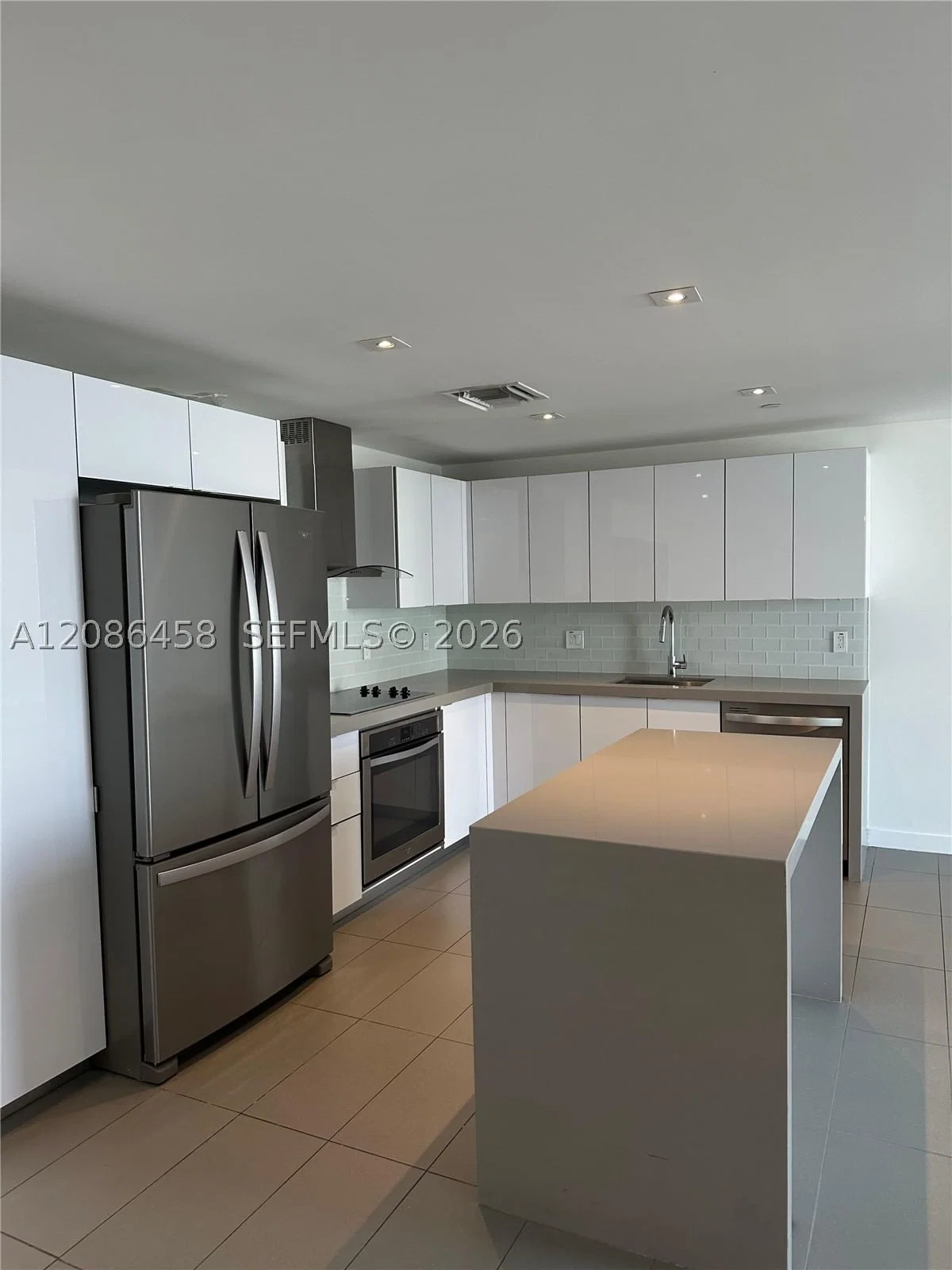 1+1 Condo — 1600 1st Ave #3217, Miami, FL 33132