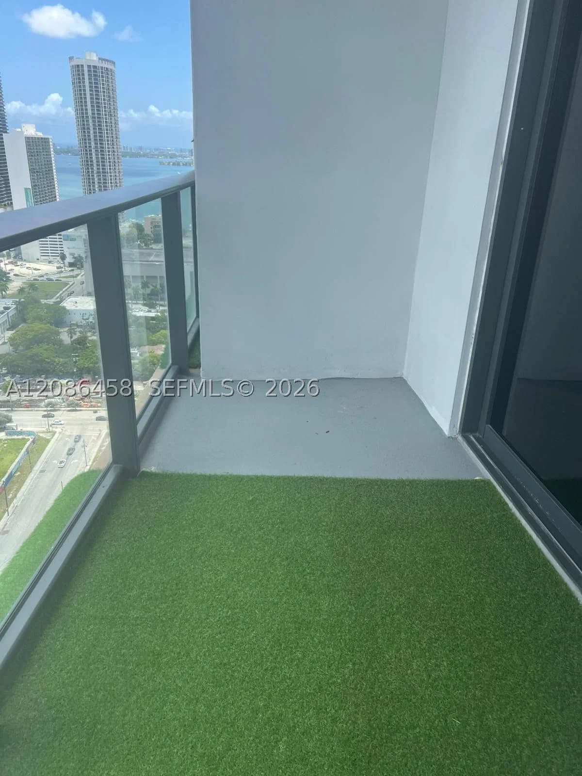 1+1 Condo — 1600 1st Ave #3217, Miami, FL 33132